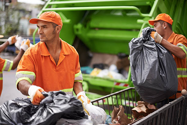 Best Yard Waste Removal  in Stuart, IA